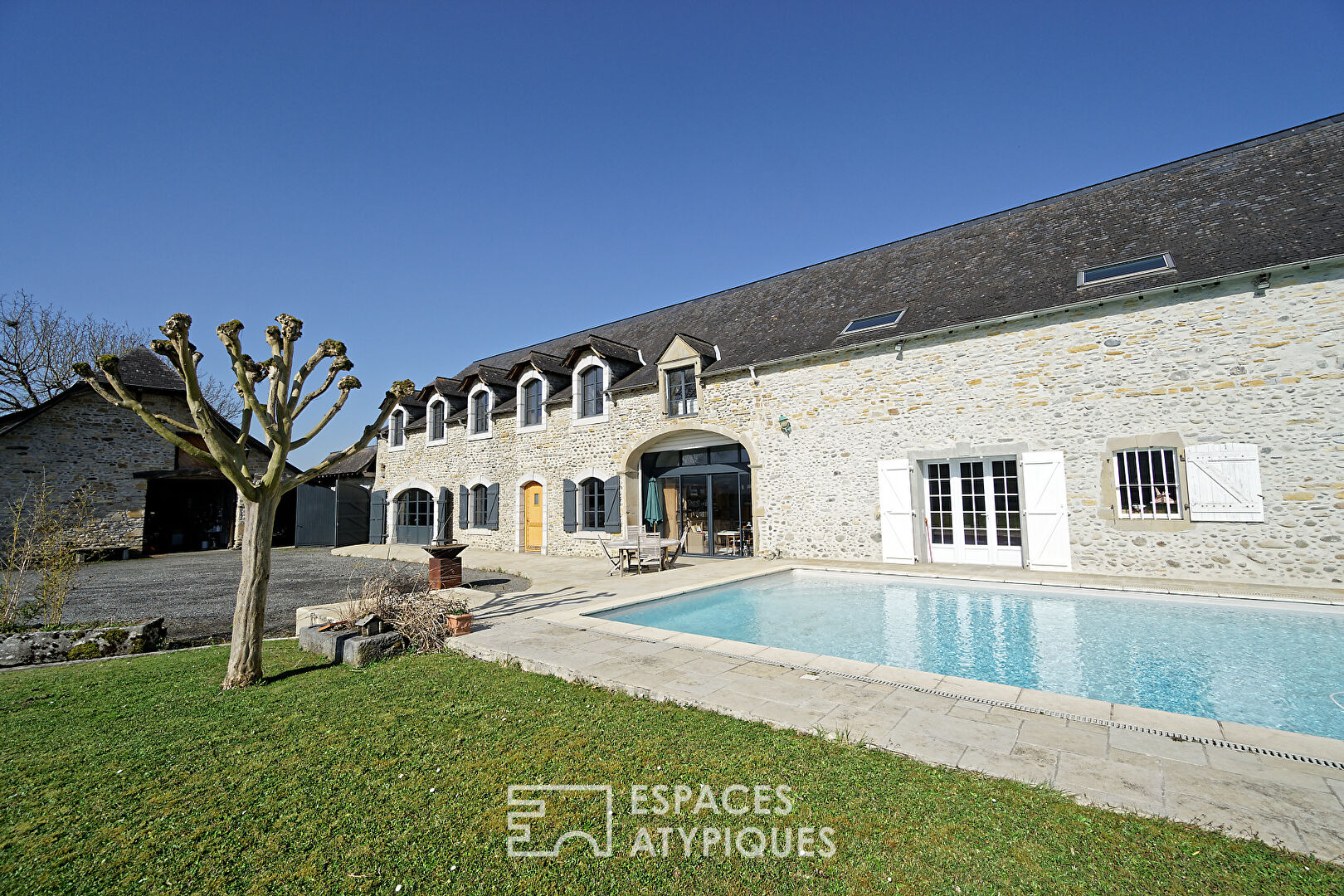 Villa / Maison  T11 à vendre Igon 64800