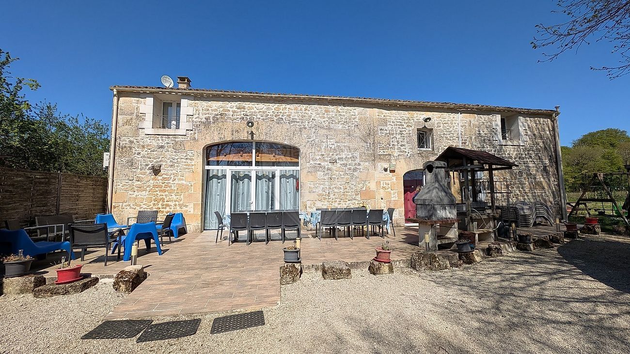Villa / Maison  T8 à vendre Gémozac 17260