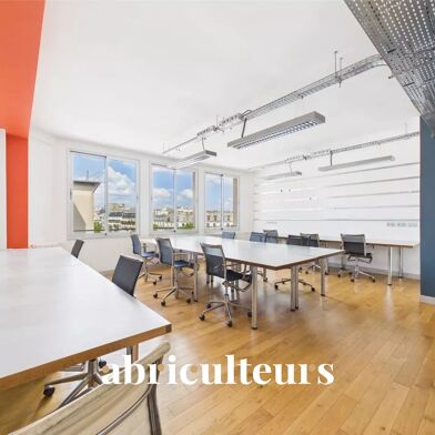Bureau 4 pièces 730000 €