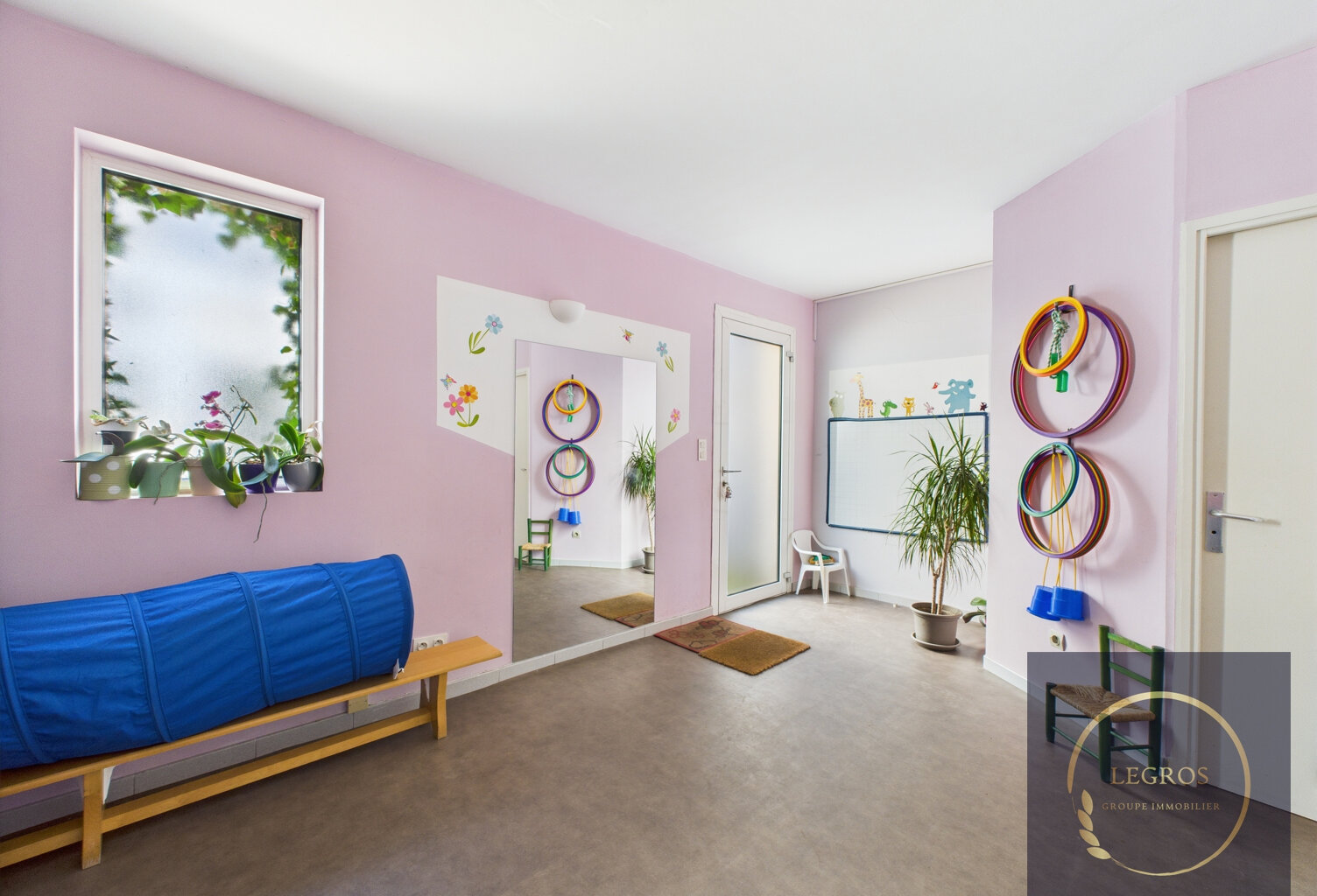 10 % rentabilité Locaux commerciaux à vendre sur artère prin — photo 1