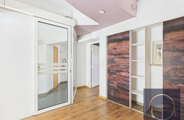 10 % rentabilité Locaux commerciaux à vendre sur artère prin — photo 4
