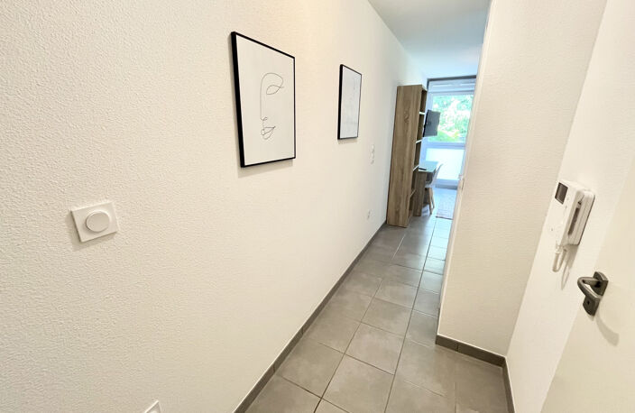 PROCHE CHU - Studio meublé sécurisé récent de 21.09m2 avec p — photo 5
