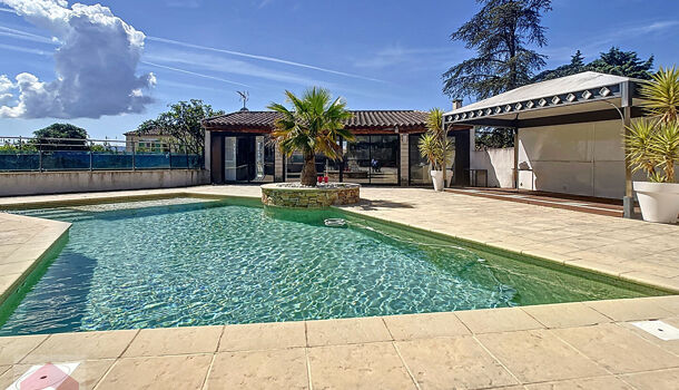 Villa / Maison 8 pièces  à louer Marseille 13eme 13013