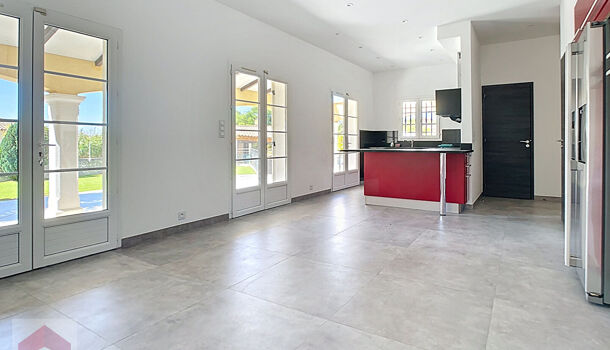 Villa / Maison 8 pièces  à louer Marseille 13eme 13013