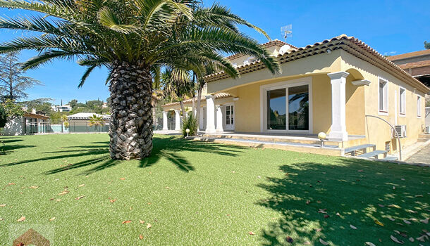 Villa / Maison 8 pièces  à louer Marseille 13eme 13013