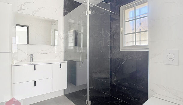 Villa / Maison 8 pièces  à louer Marseille 13eme 13013