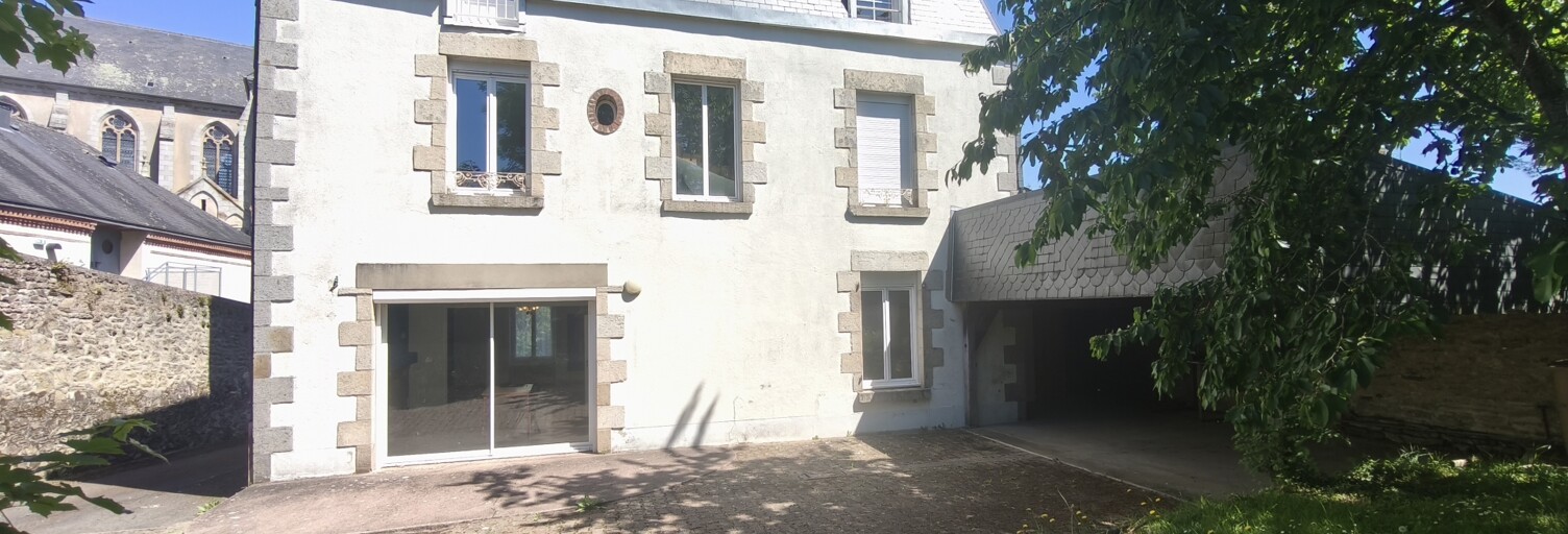 Maison 11 Pièces 297 m² à vendre à Villaines-la-Juhel (53700)