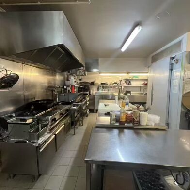 Commerce  330000 €