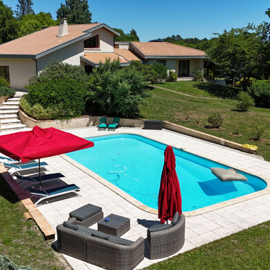 Maison 12 pièces 556000 €