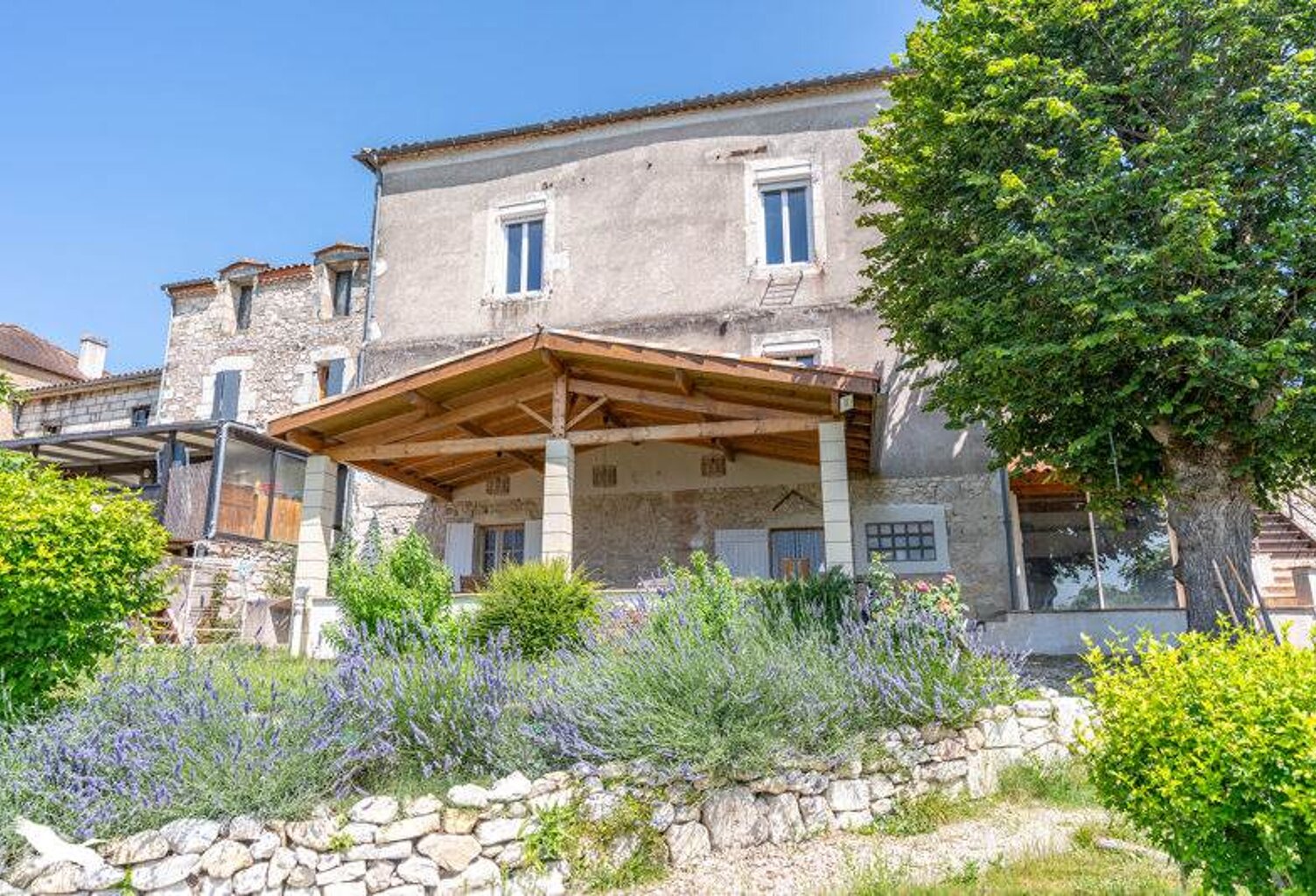 Maison de ville de 7 pièces principales — photo 1