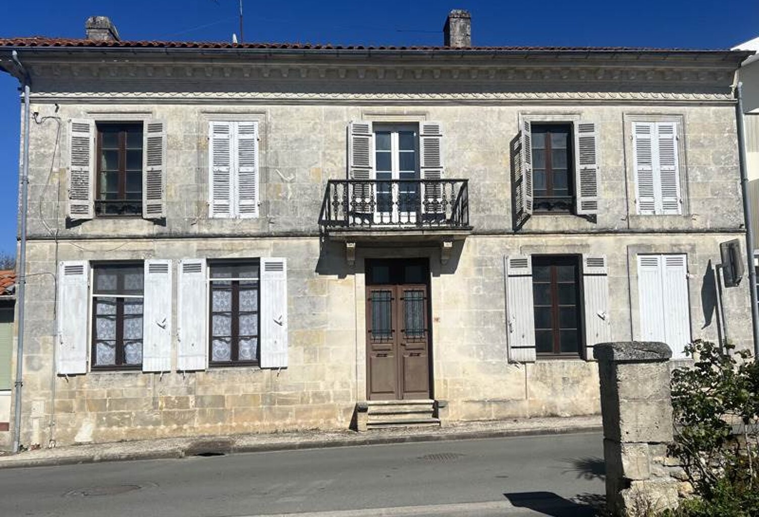 Maison en pierre de 12 pièces principales — photo 1