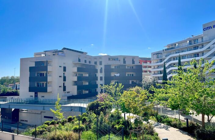 APPARTEMENT T3 AVEC ASCENSEUR, STATIONNEMENT PRIVATIF ET TERRASSE — photo 2