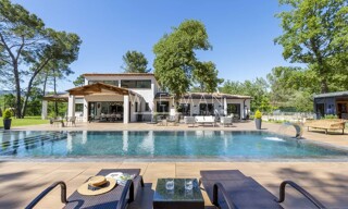 Maison 9 Pièces 370 m² à vendre à Saint-Paul-en-Forêt (83440)