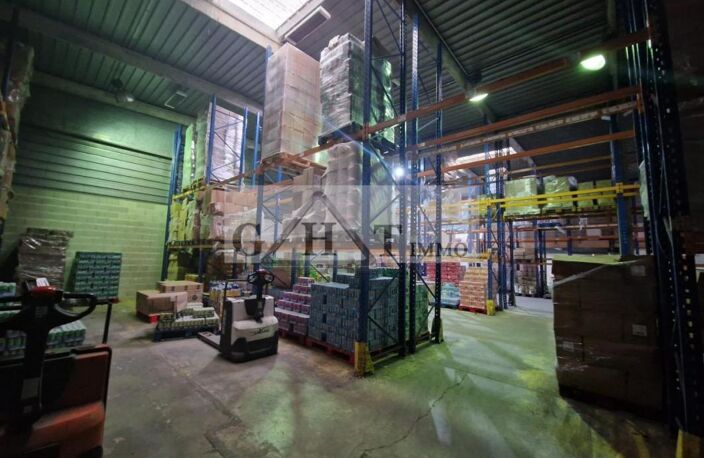 ENTREPOT BUREAUX 3244M2 A VENDRE SARCELLES — photo 4