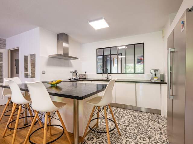 Saint Raphaël vaste appartement avec garage proche — photo du bien