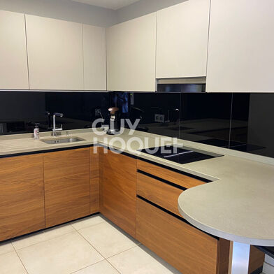 Appartement 4 pièces 220000 €