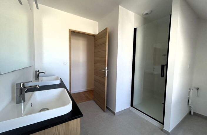 NOUVEAUTE CO-EXCLUSIVITE SOQUET IMMOBILIER - A VENDRE MAISON  NEUVE 5 CHAMBRES LANCIEUX - FRAIS REDUITS  - RARE A LA VENTE — photo 3
