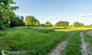 Terrain  886 m² à vendre à Les Chères (69380)