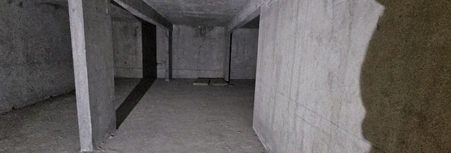 Commerce   m² à vendre à Perles-et-Castelet (09110)