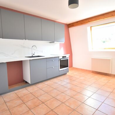 Appartement 4 pièces 720 €