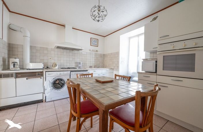 Maison en pierre de 7 pièces principales — photo 3