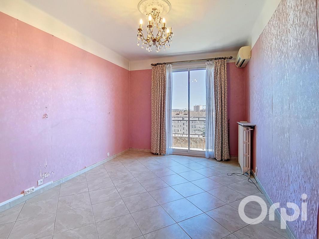 Photo A vendre Appartement T4 dernier étage avec cave et garage Toulon Ouest image 3/4