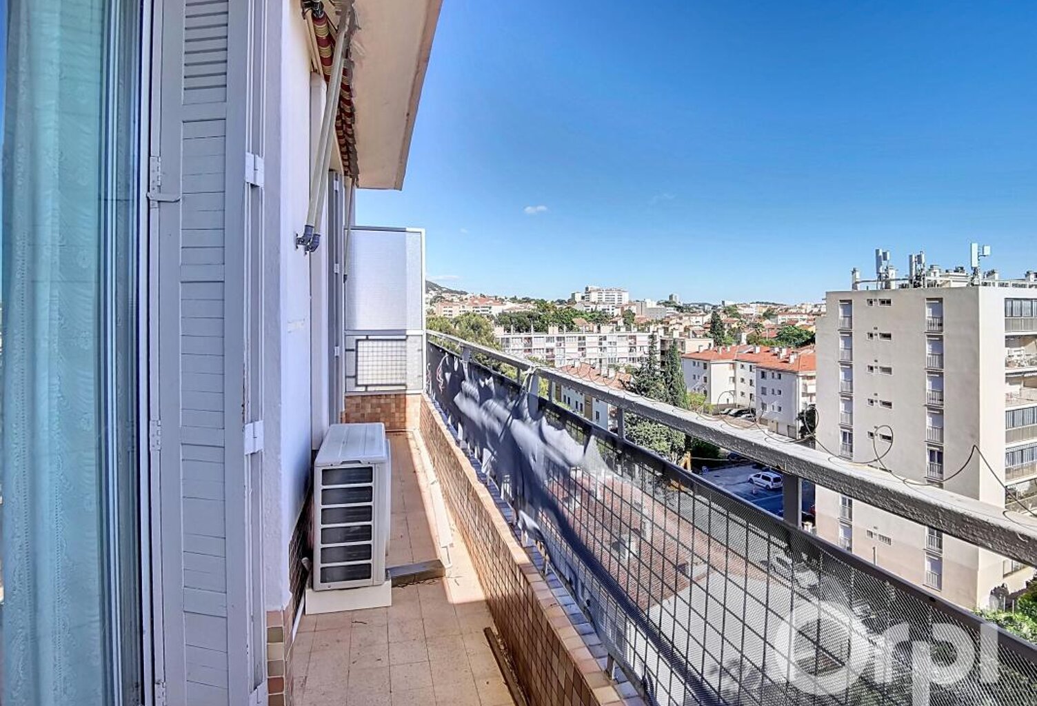 A vendre Appartement T4 dernier étage avec cave et garage Toulon Ouest — photo 1