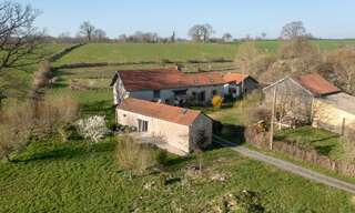 Maison 10 Pièces 262 m² à vendre à Saint-Marien (23600)