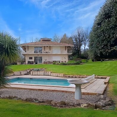 Maison 8 pièces 215000 €