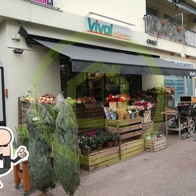 Commerce  340000 €