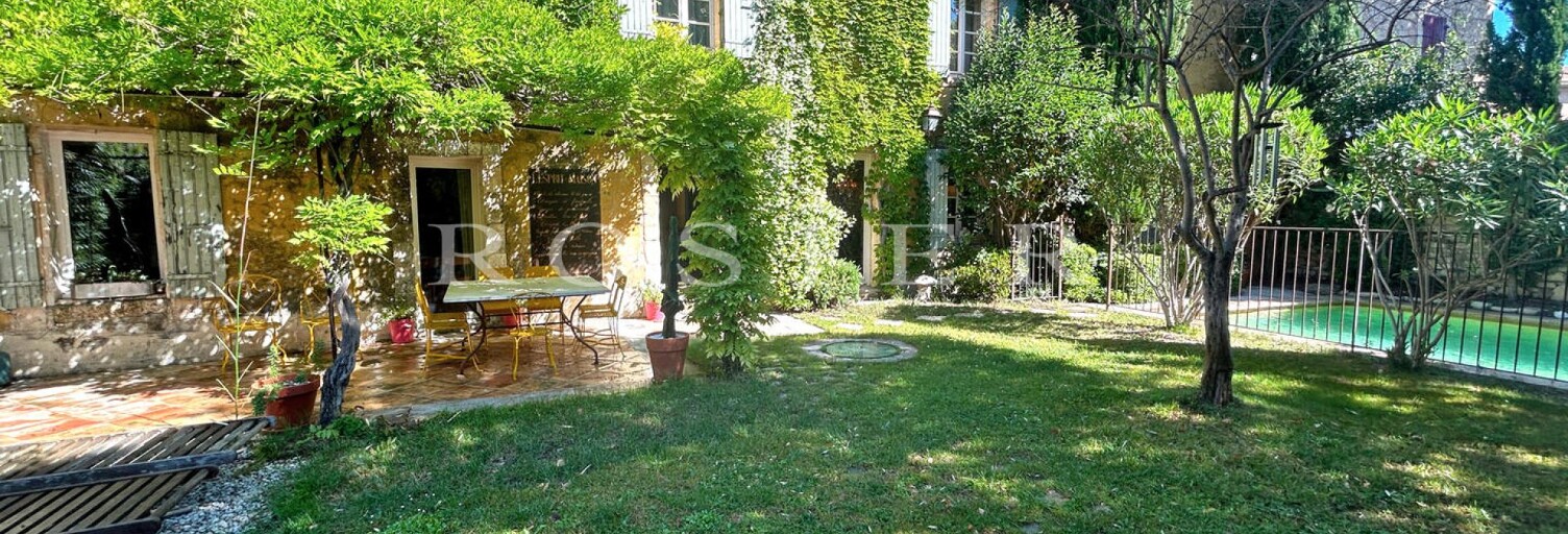 Maison 10 Pièces 320 m² à vendre à Saint-Didier (84210)