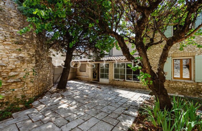 Maison de hameau avec cour, annexe et bassin à Gordes — photo 2