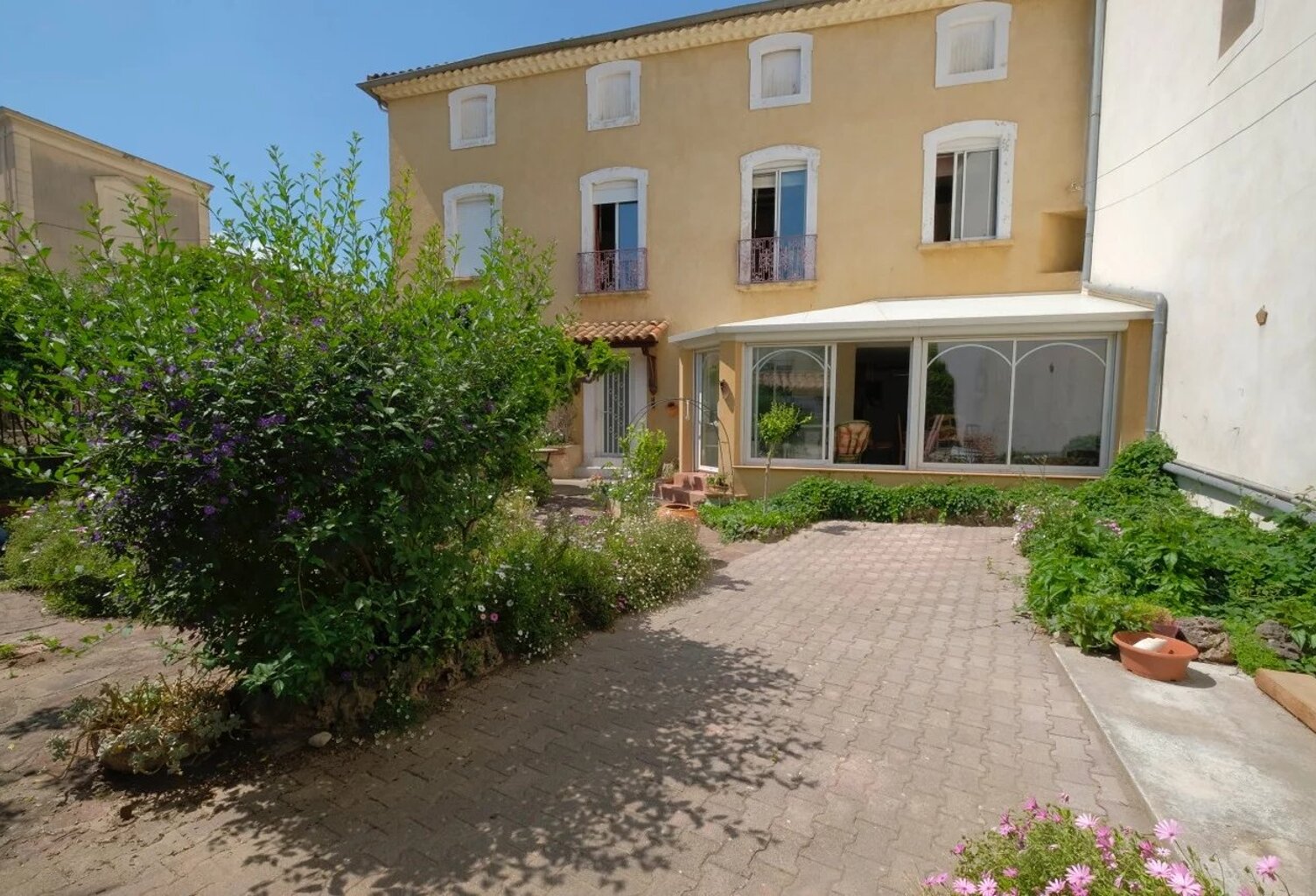 Maison vigneronne de 270 m2 +  200m2 de cour, à réinterpréter, idéale pour un projet résidentiel ou mixte — photo 1