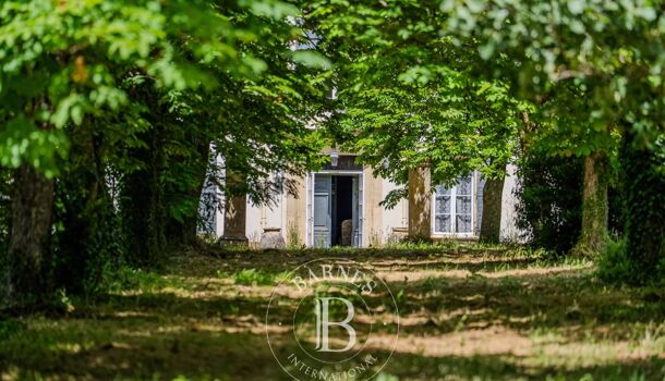 Villa / Maison 30 pièces  à vendre Lourmarin 84160