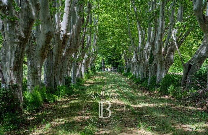 PROVENCE - LUBERON - BASTIDE DU XVII SIECLE 800M2- A RENOVER - J — photo 4