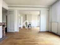 APPARTEMENT DERRIERE LA CATHEDRALE AVEC ASCENSEUR ET 3 CHAMBRES — photo 3