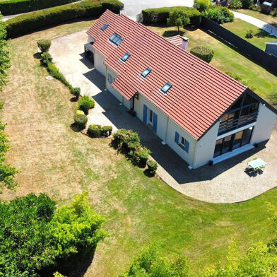 Maison 8 pièces 786600 €