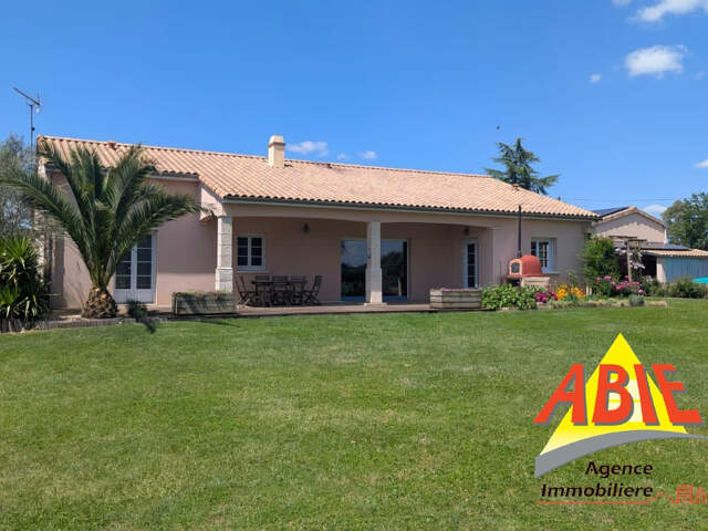 Maison de plain pied Faye-sur-Ardin — photo du bien