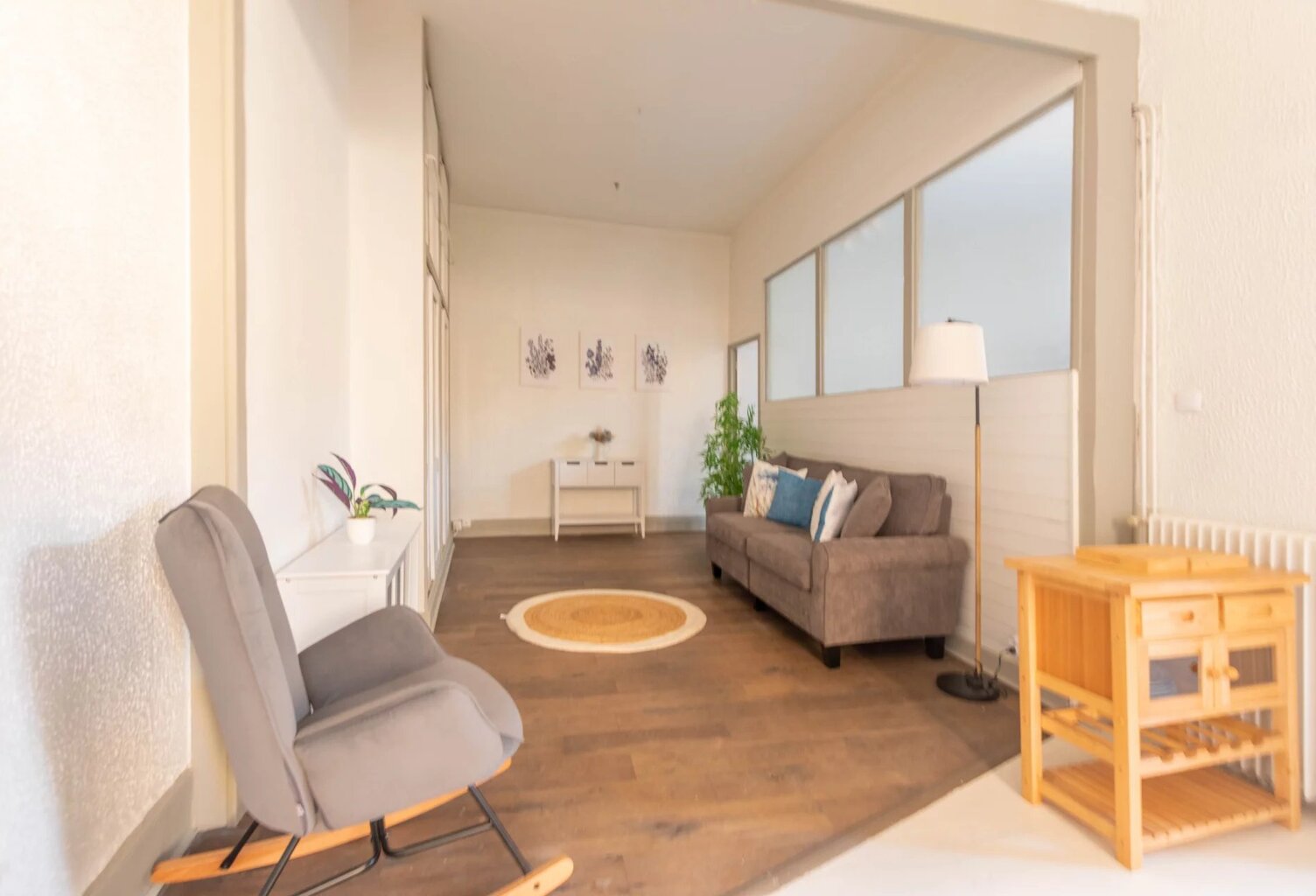T2 place Delille — photo 1