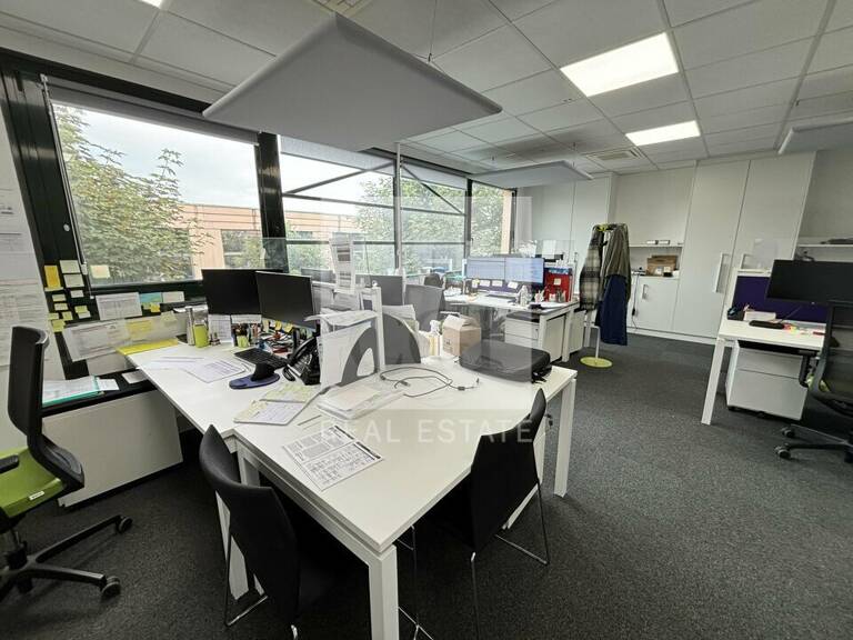 BUREAUX à LOUER — photo 1