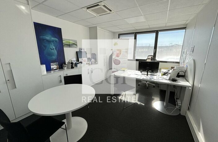 BUREAUX à LOUER — photo 2
