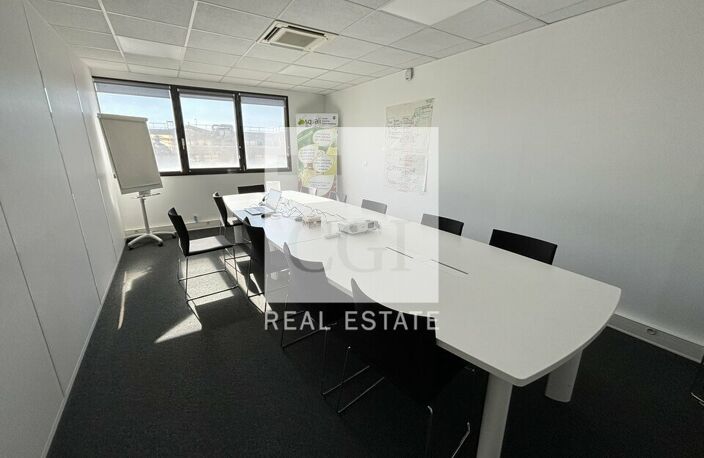 BUREAUX à LOUER — photo 3