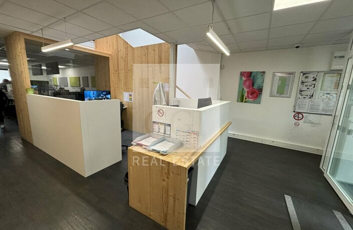 BUREAUX à LOUER — photo 4