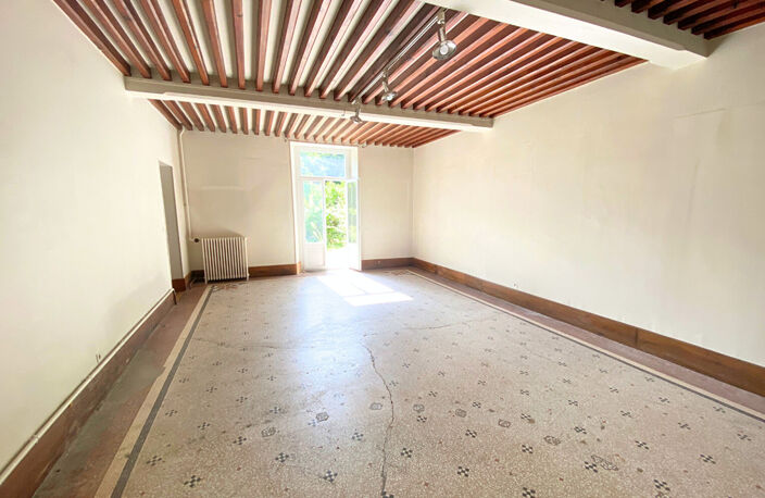 VOIRON Spacieux 6 pièces de 245 m² avec places de PARKING — photo 2
