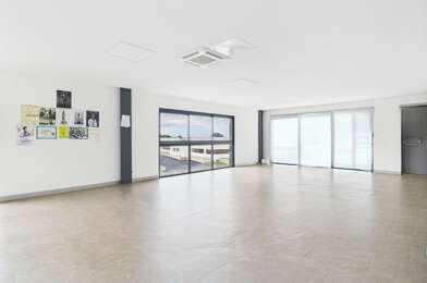 Commerce  299000 €