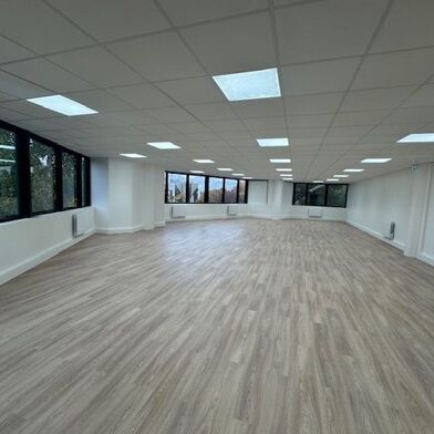 Bureau 1 pièces 2355 €