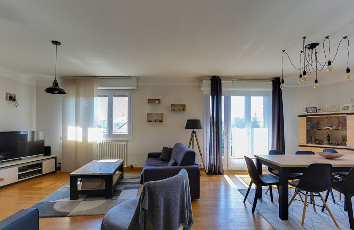 Maison Bourg Des Comptes 7 chambres - 230 m2 — photo 2