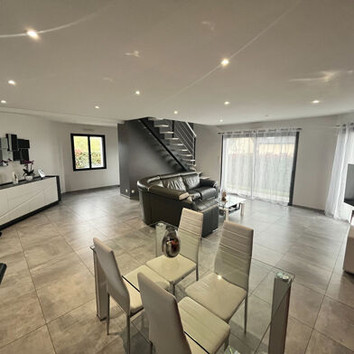 Maison 6 pièces 399000 €