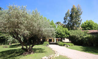 Maison 14 Pièces 460 m² à vendre à Monteux (84170)