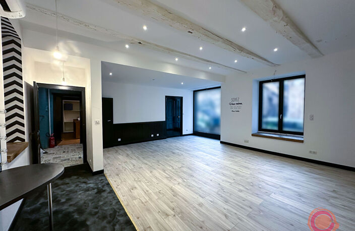 Maison / Local rénové en hypercentre — photo 3